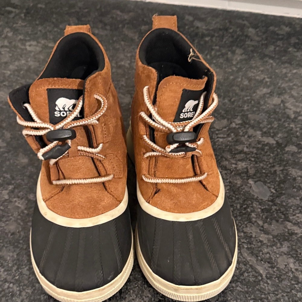Sorel Tan and Black Outdoor Boots